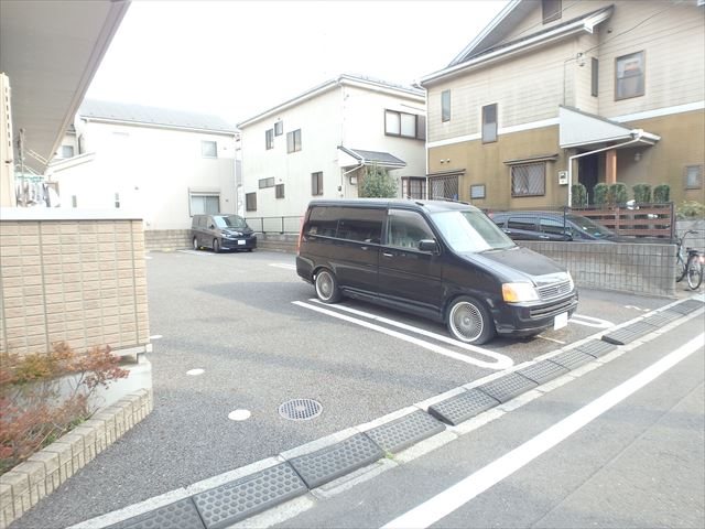CANDY WOOD 駐車場
