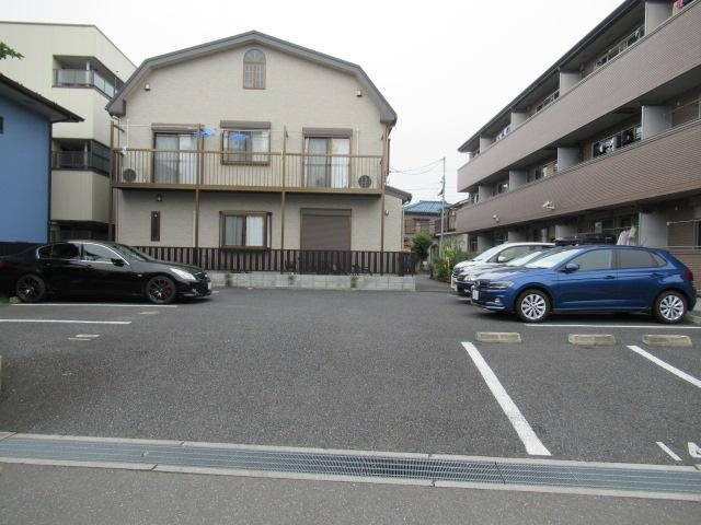 サンハイムテスタⅡ 駐車場