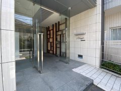 アロッジオ エントランス