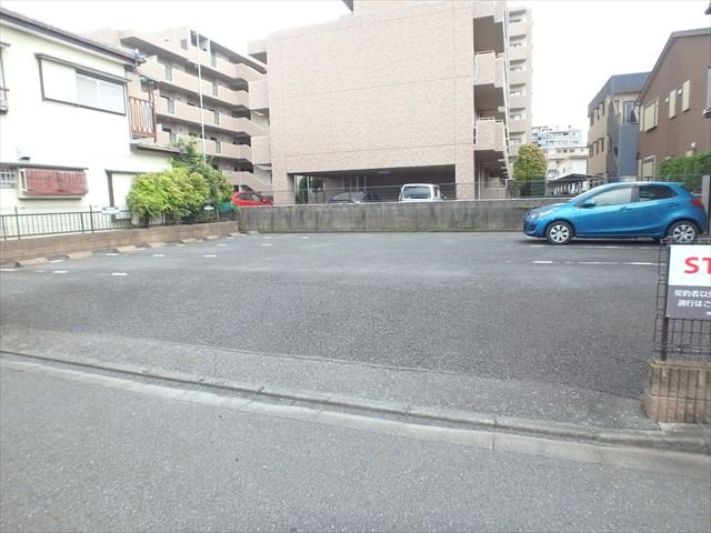 グリーンハイツ 駐車場